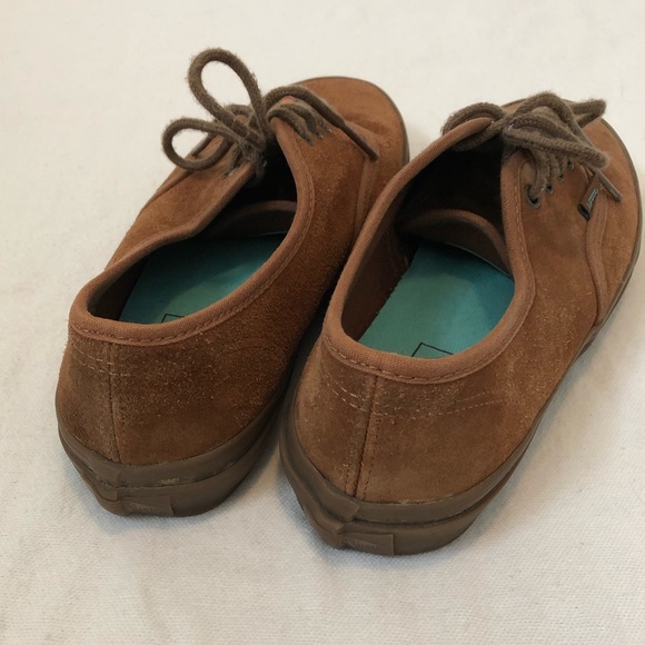 Vans - Picture 2 of 5